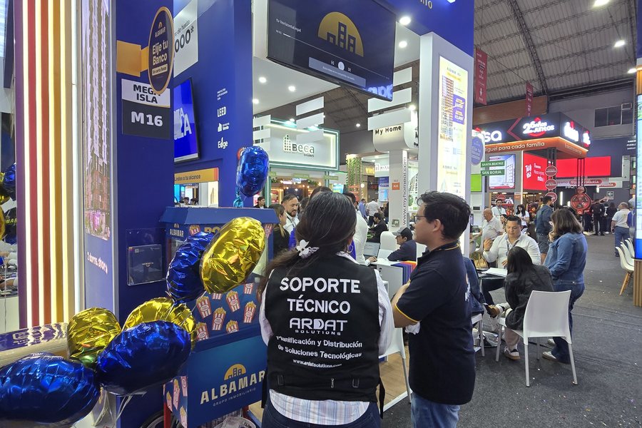 Operación técnica en stand inmobiliario